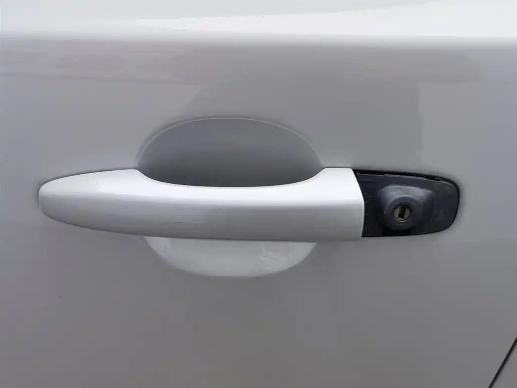 Volvo V40 2017 — фото 18