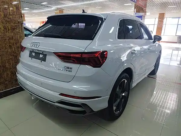 Audi Q3 2021