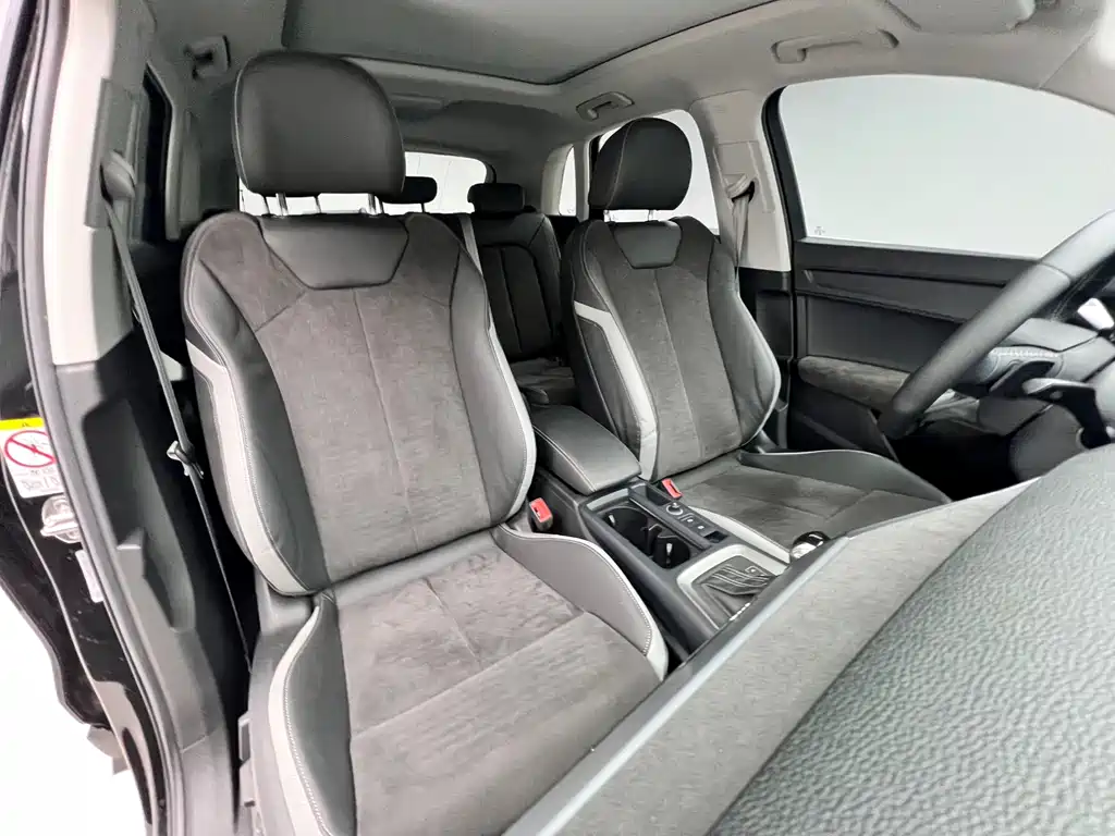 Audi Q3 2022 — фото 12