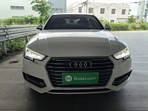 Audi A4L 2019