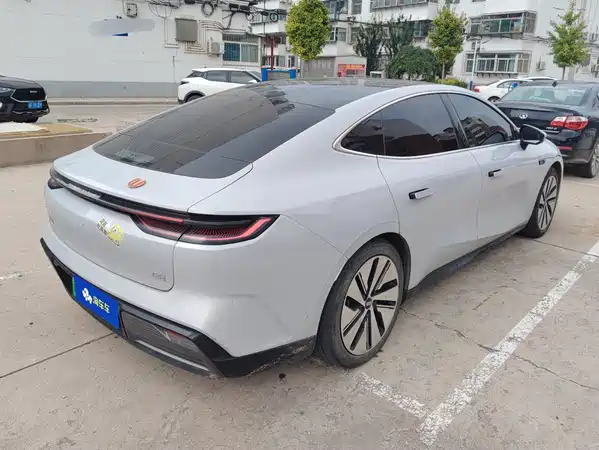Geely Galaxy E8 2024