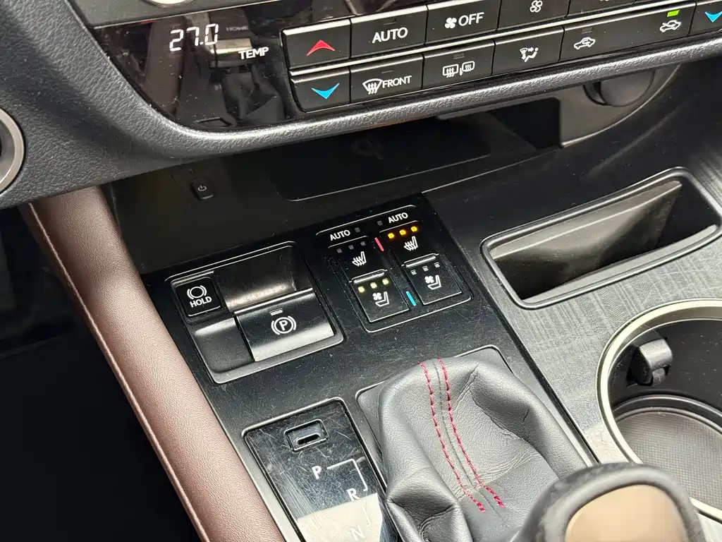 Lexus RX 2020 — фото 10
