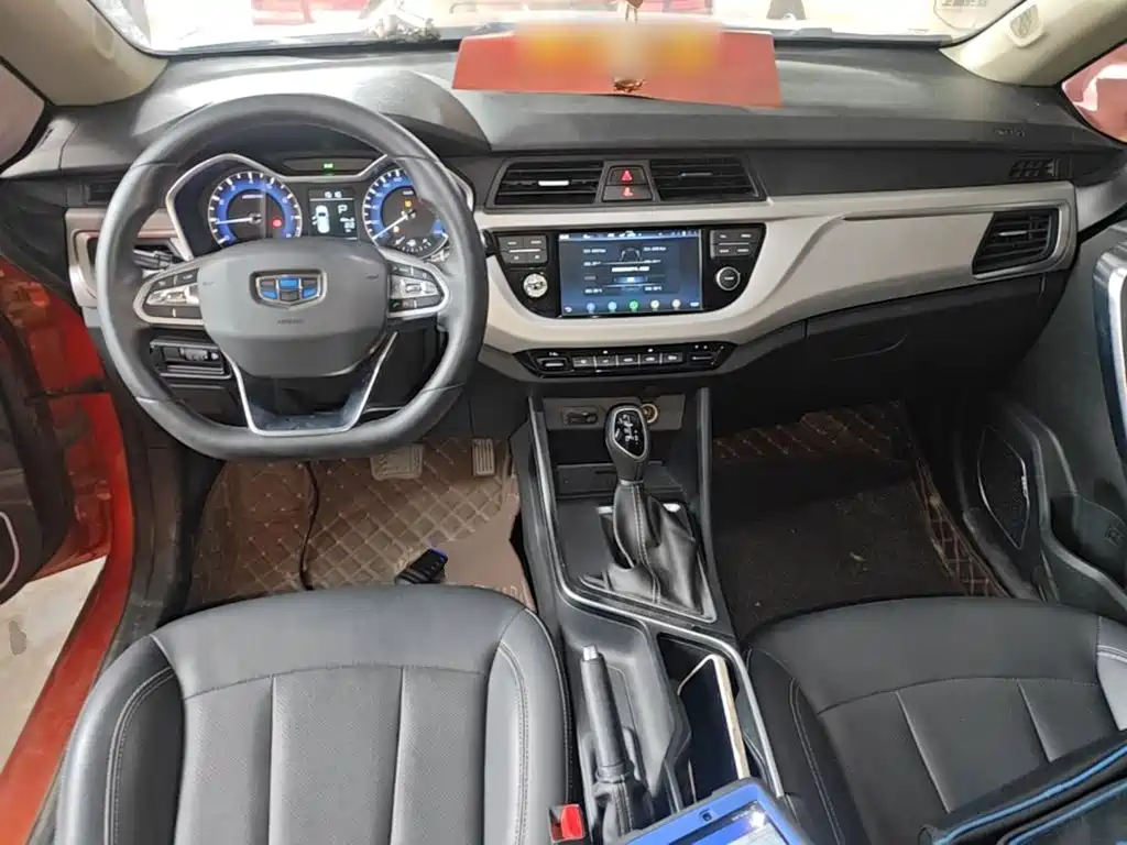 Geely Vision X3 2019 — фото 10