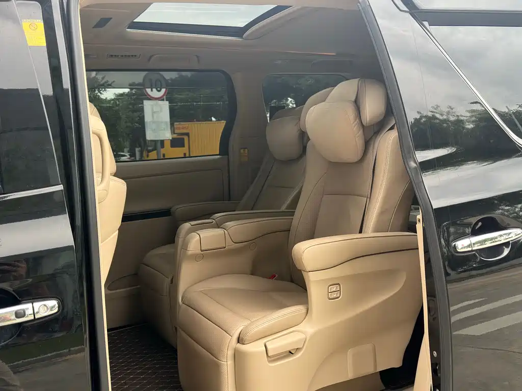 Toyota Alphard 2014 — фото 14