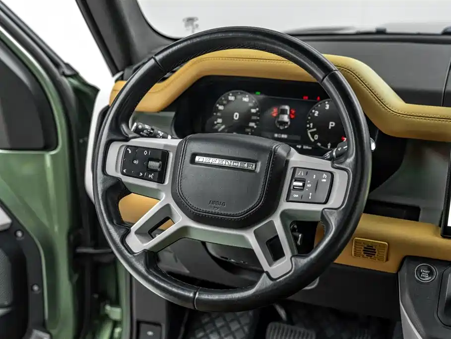 Land Rover Defender 2023 — фото 27