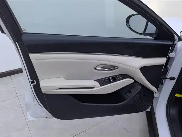 BYD Qin L 2024