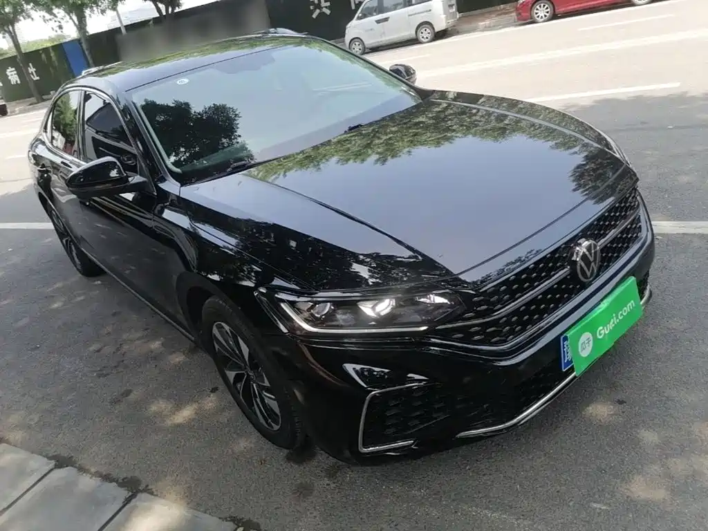Volkswagen Passat 2024