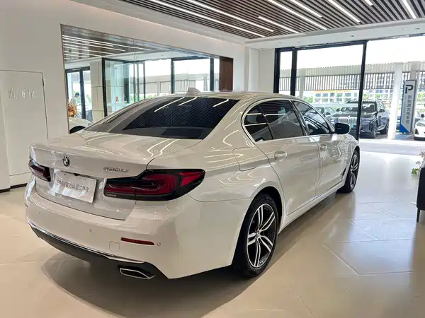 BMW 5 Series 2021