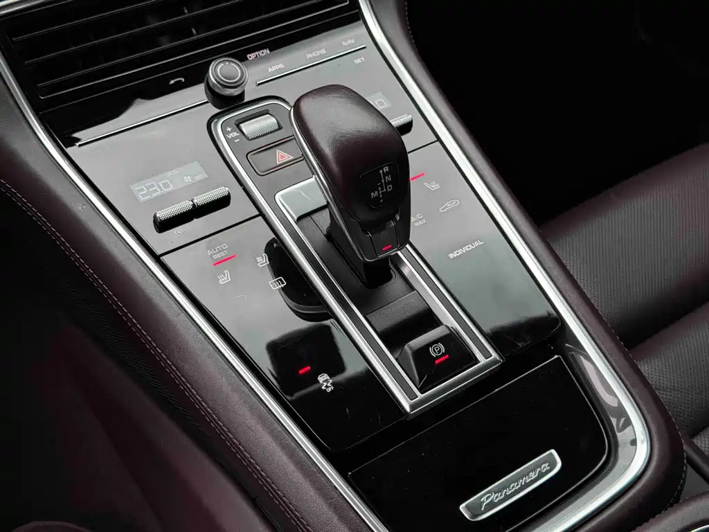 Porsche Panamera New Energy 2019 — фото 10