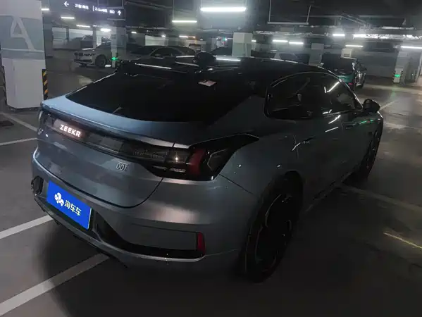 Zeekr 001 2022