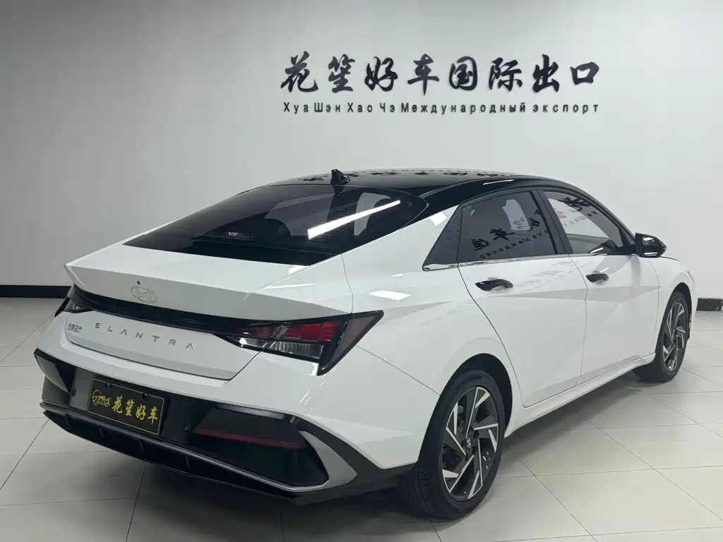 Hyundai Elantra 2023