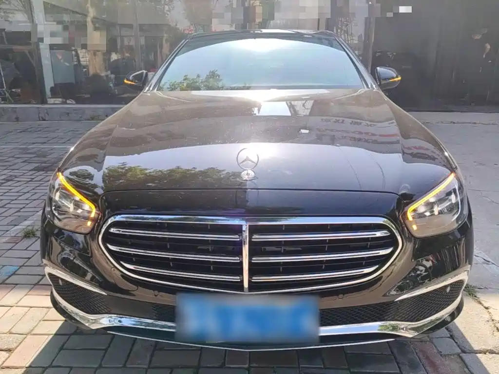 Mercedes-Benz E-Class 2023