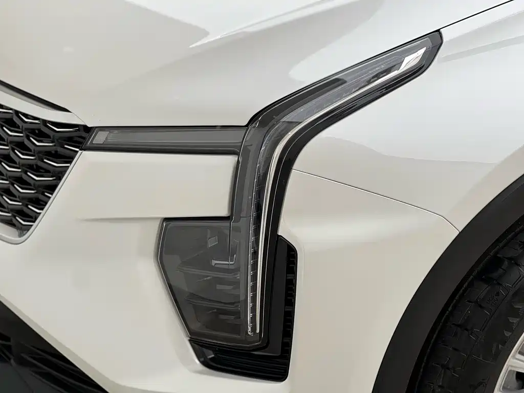 Cadillac XT4 2025 — фото 15