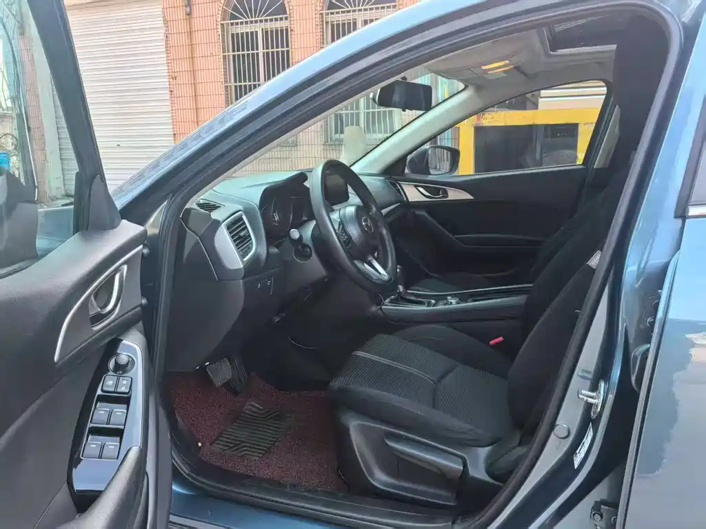 Mazda 3 Axela 2018