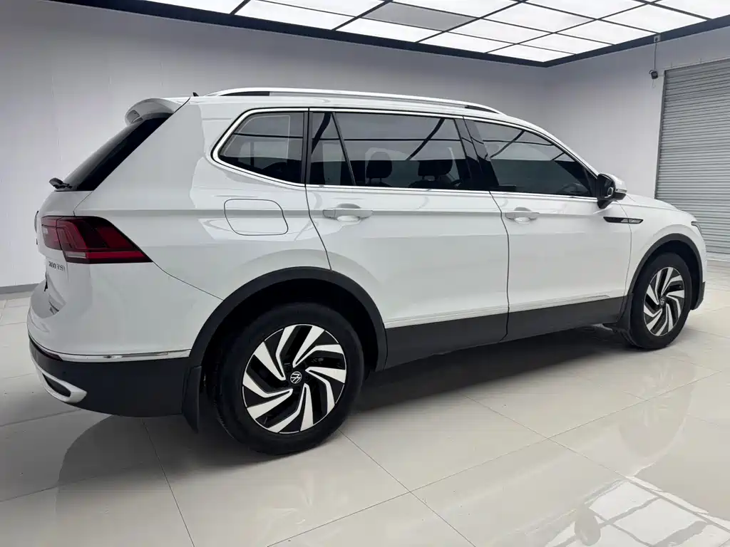 Volkswagen Tiguan L 2022