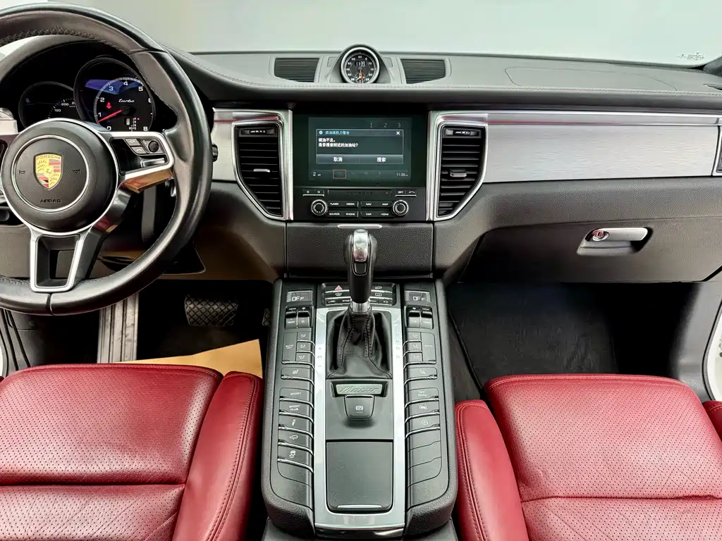Porsche Macan 2016 — фото 24