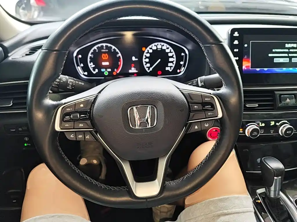 Honda Accord 2022 — фото 11