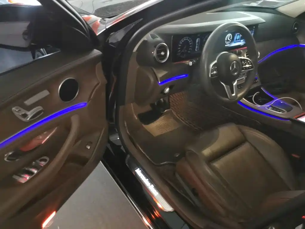 Mercedes-Benz E-Class 2019 — фото 15