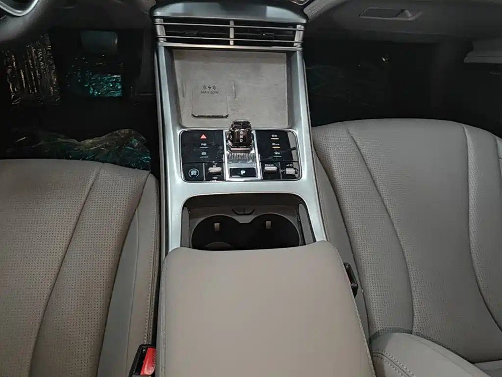 BYD Seal 07 DM-i 2025 — фото 14