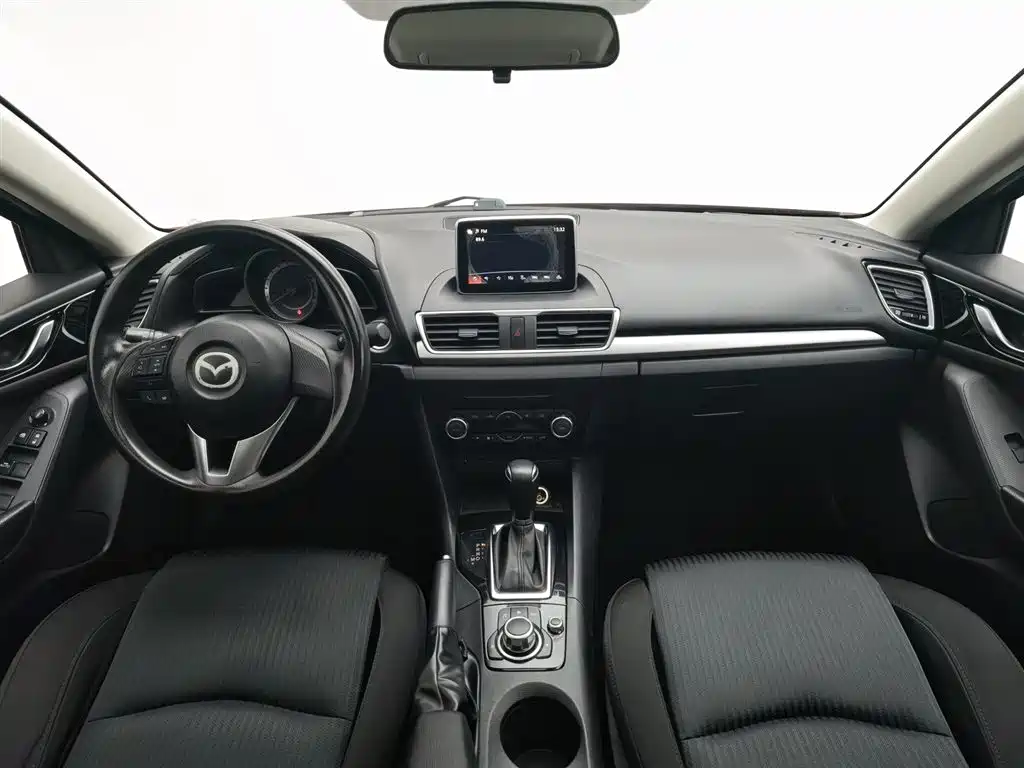 Mazda 3 Axela 2016 — фото 5