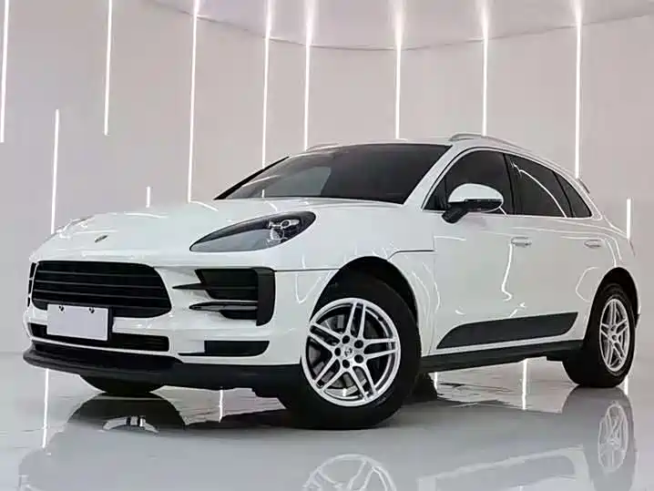 Porsche Macan 2019 — фото 1