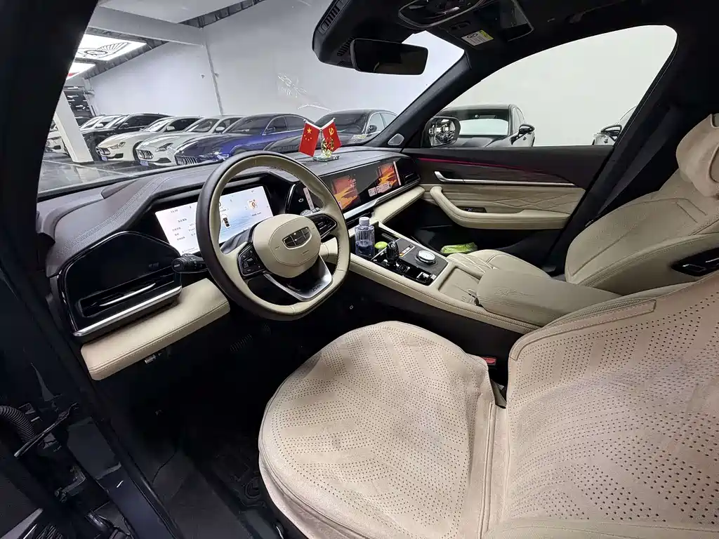 Geely Xingyue L 2025