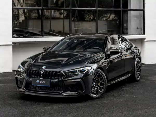 BMW M8 2021
