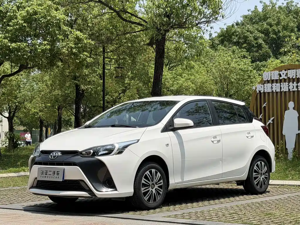 Toyota Yaris L 2020