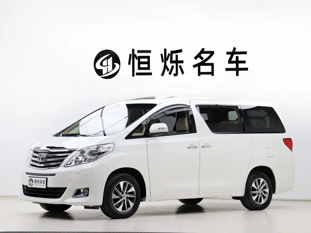 Toyota Alphard 2015 — фото 1