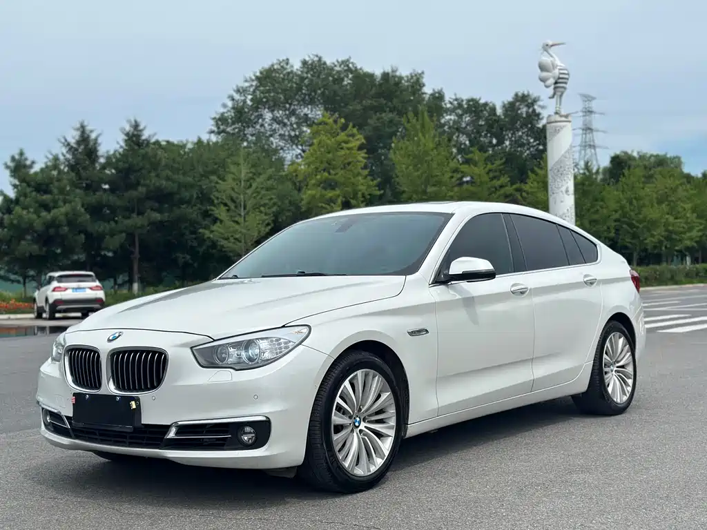 BMW 5 Series GT 2014 — фото 2