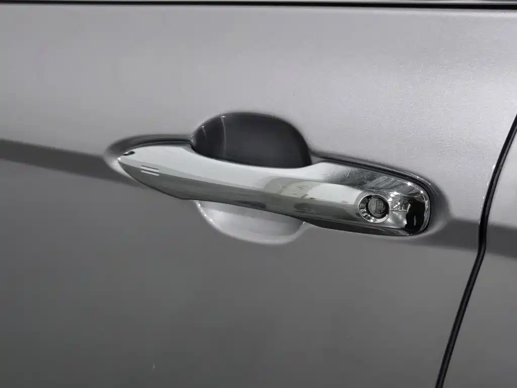 Toyota Camry 2022 — фото 18