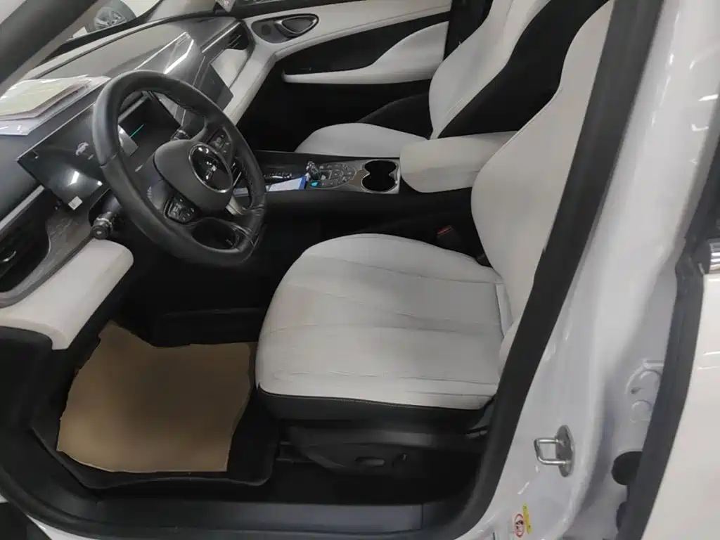 BYD Seal 05 DM-i 2025 — фото 15
