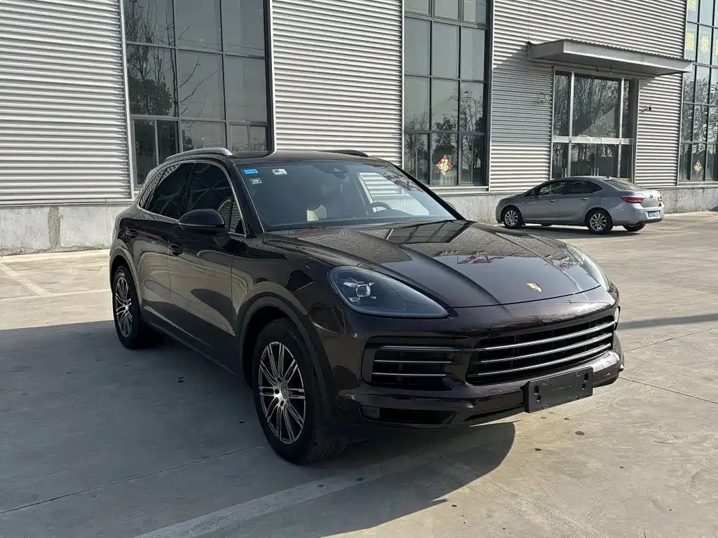 Porsche Cayenne 2020 — фото 1