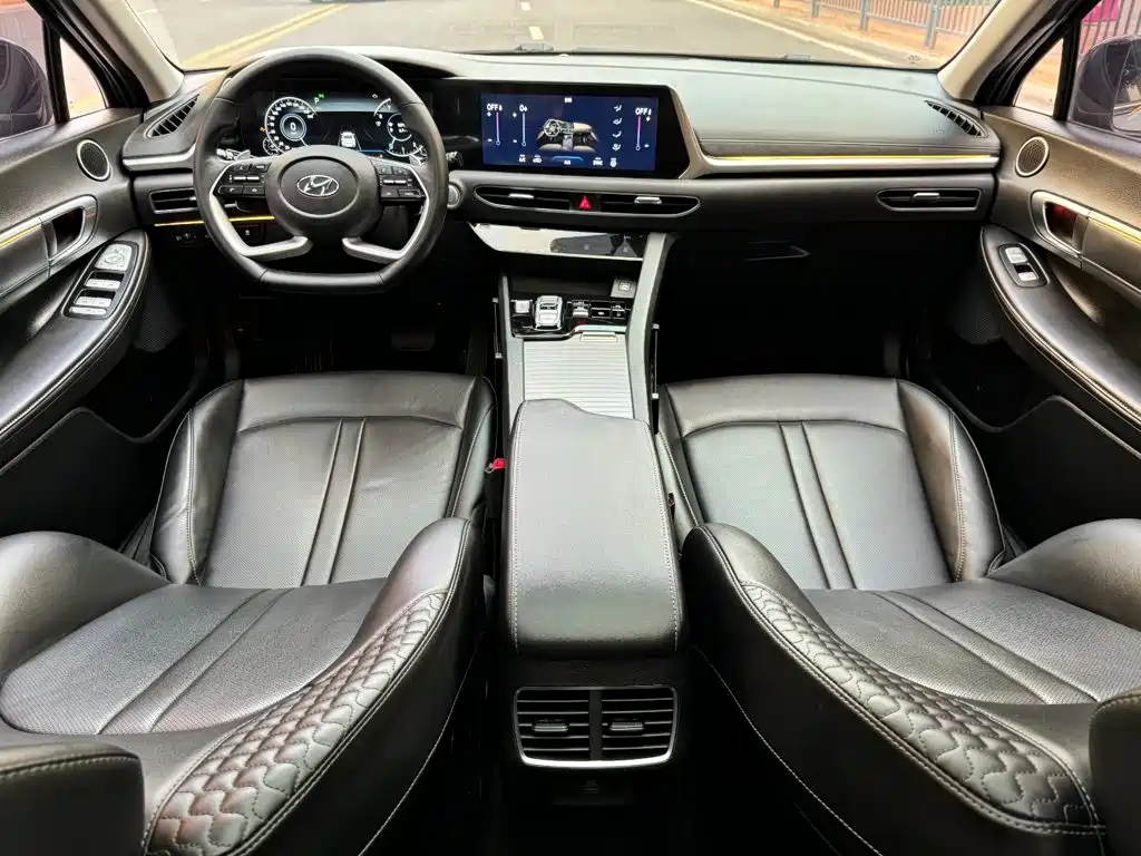 Hyundai Sonata 2020 — фото 22