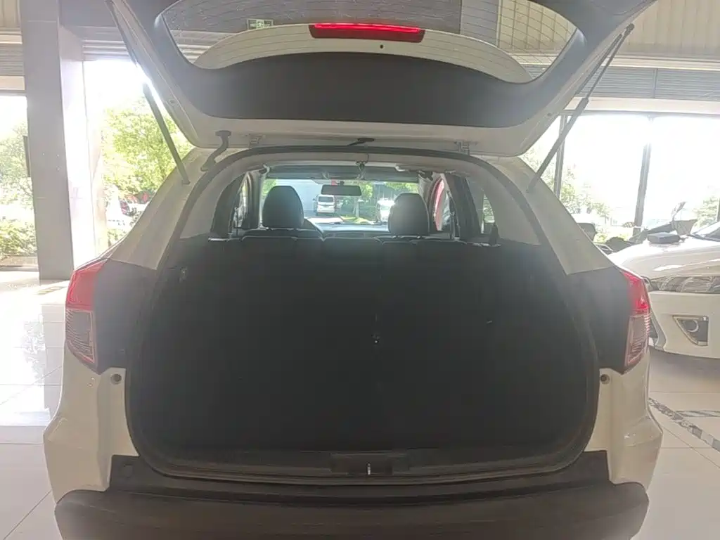 Honda Vezel 2015 — фото 19