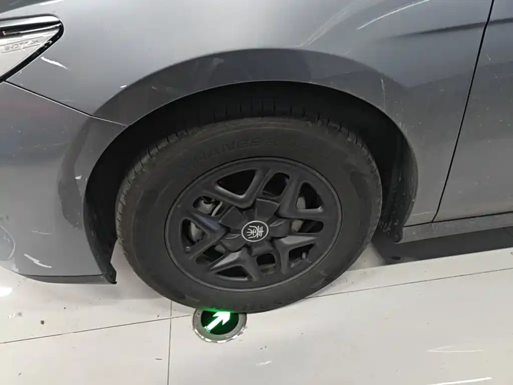 BYD Qin PLUS 2025 — фото 23