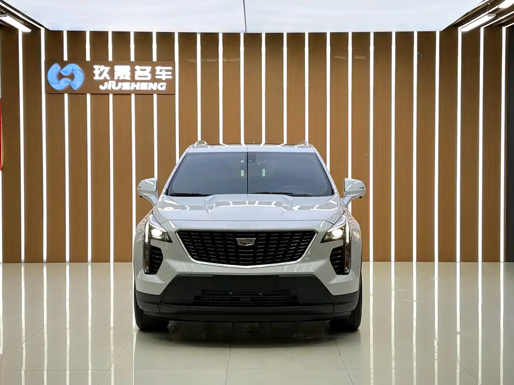 Cadillac XT4 2022 — фото 2