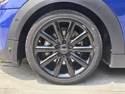 MINI MINI 2020