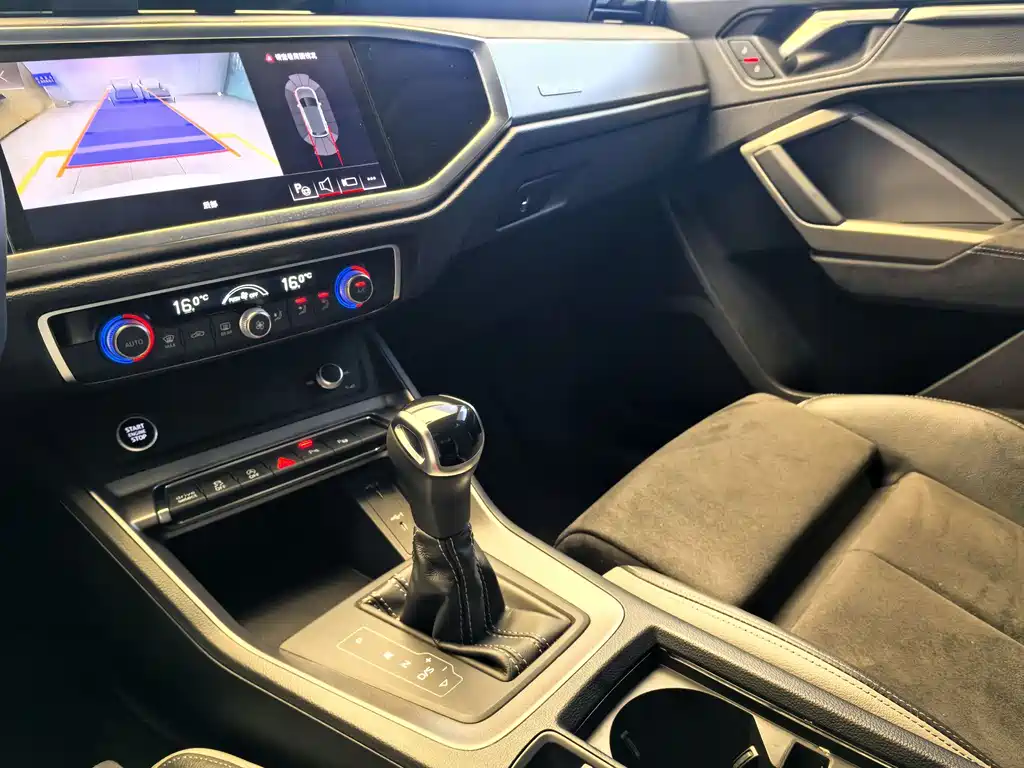 Audi Q3 2022 — фото 10