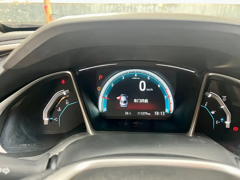 Honda Civic 2018 — фото 12