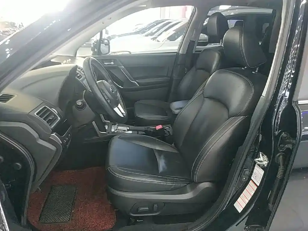 Subaru Forester 2016 — фото 15