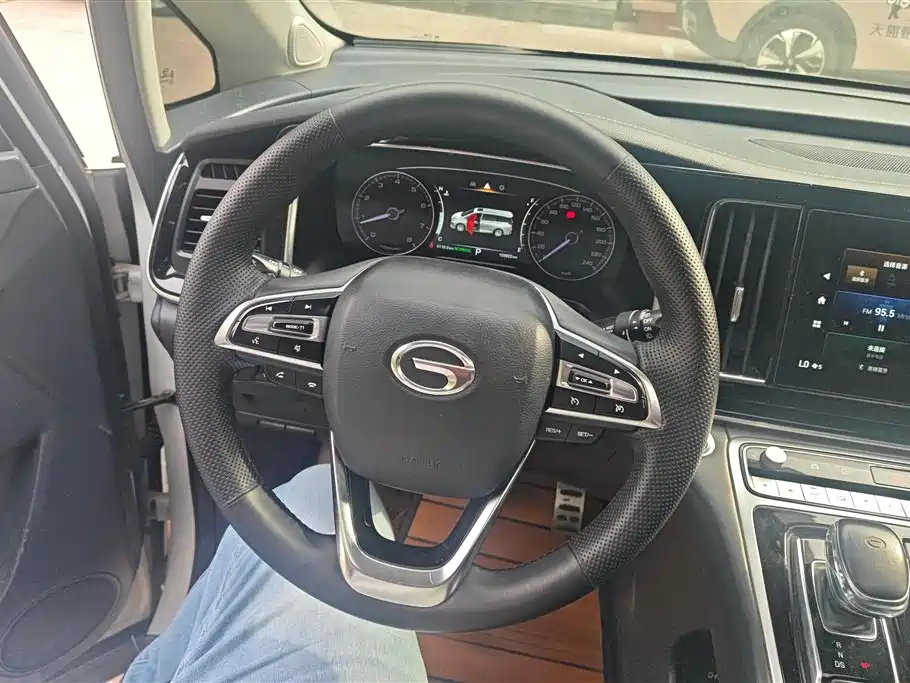 GAC Motor Trumpchi M8 2022 — фото 15