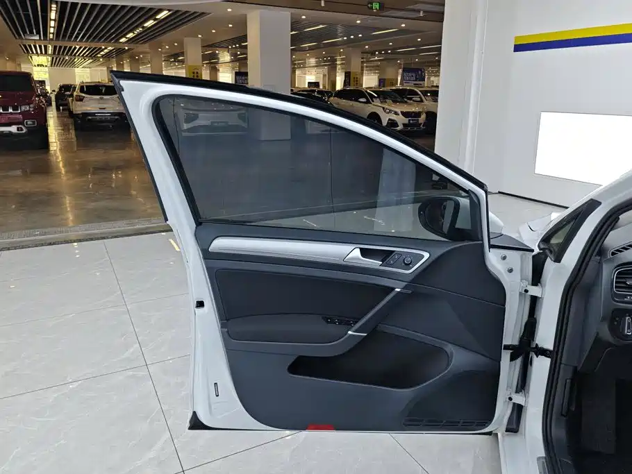 Volkswagen Golf 2020