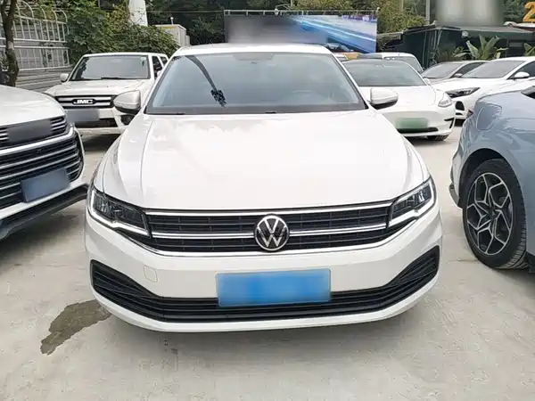 Volkswagen Bora 2023