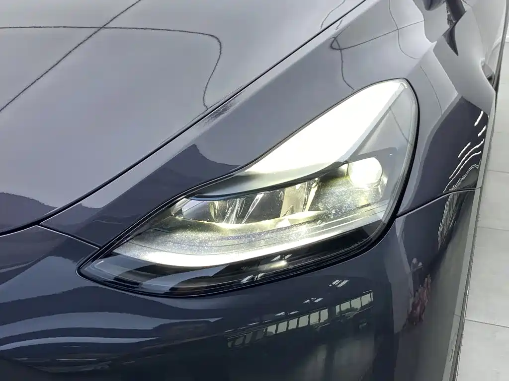 Tesla Model Y 2023 — фото 11