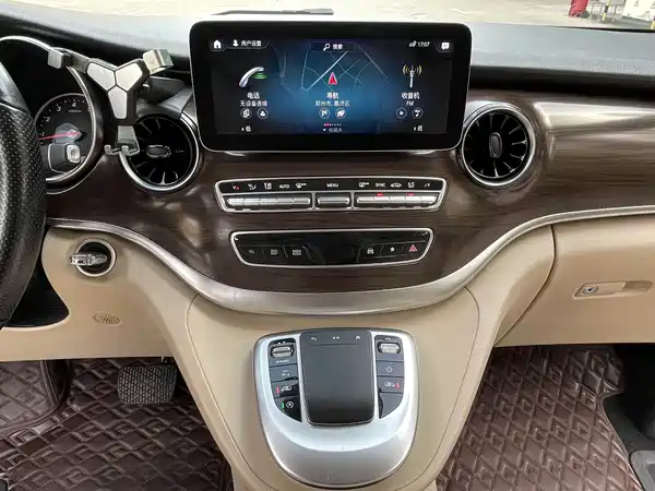 Mercedes-Benz V-Class 2023