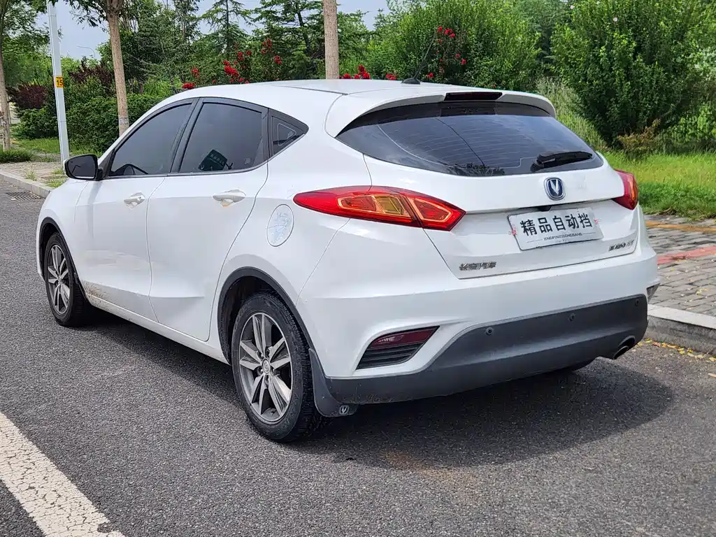 Changan Eado XT 2016 — фото 6