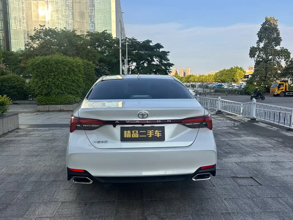 Toyota Avalon 2023 — фото 16