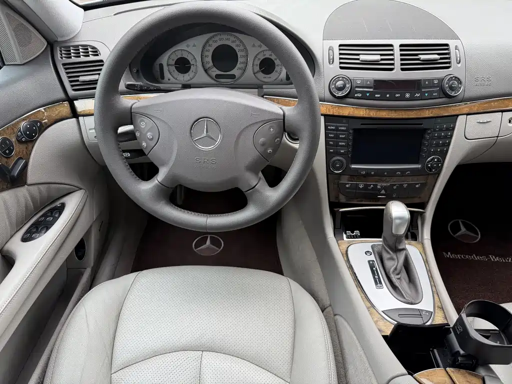 Mercedes-Benz E-Class 2006 — фото 10
