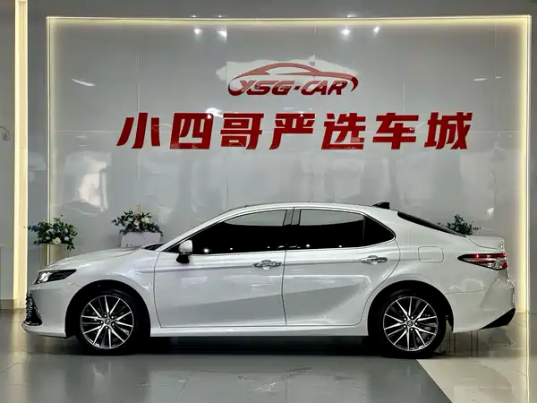 Toyota Camry 2021